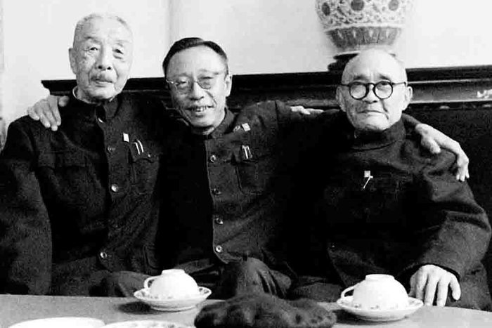 末代皇帝溥仪,一生跌宕起伏,晚年过上了幸福生活!|溥仪|末代皇帝|皇帝|李淑贤|溥杰_新浪新闻
