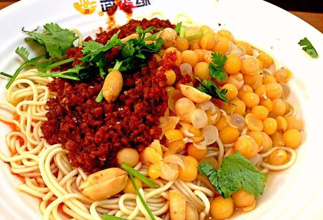 全国各省的代表面食,看看有没有你吃过的|面条|面食|伊府面|炸酱面|臊子面_新浪新闻