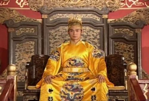 听说自己要当皇帝，吓晕当场？宋钦宗赵桓的悲惨一生_新浪新闻