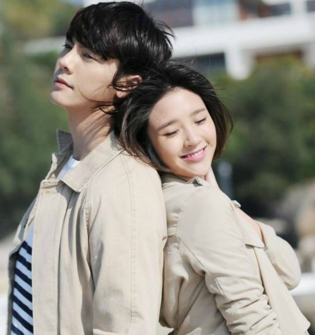 他们经过各种关于爱的考验,最终迎来幸福圆满的故事,饰演的是路小楠