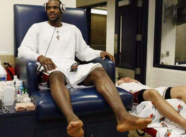 NBA球员如何保护膝盖？除了冰敷理疗，还有更重要的一点！|膝盖|冰敷|球员