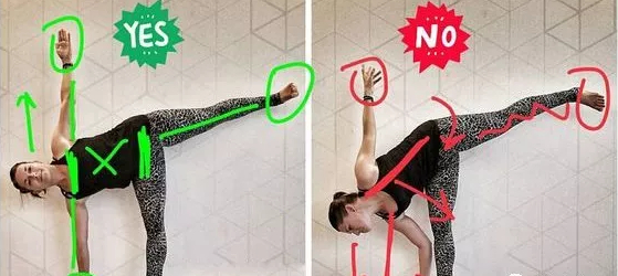 骨盆和胸腔展开，脚回勾有力，手掌有力