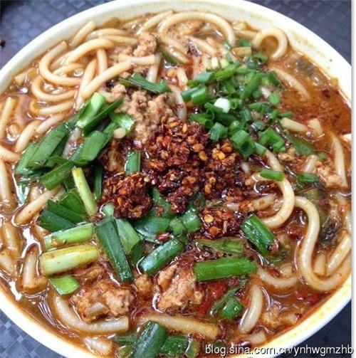 聊两句地方小吃:云南的米线和饵丝