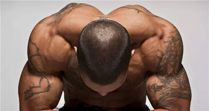 首先我们需要知道，肌肉是为什么变得不匀称的，这样才能找到解决方法