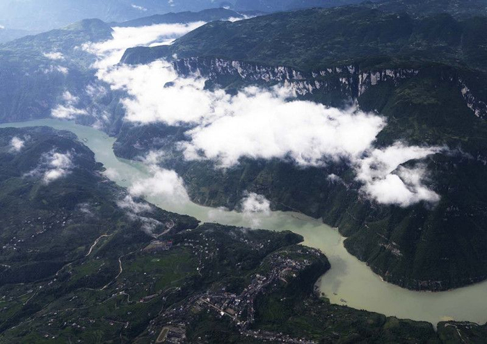长江上最美一颗明珠、八百里清江美如画，宜昌长阳清江画廊风景区