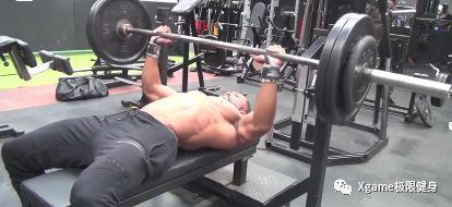上斜哑铃卧推 5x12次
