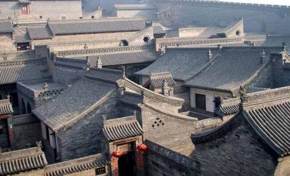 山西的这间大宅子,只因门口挂了一块布,就免遭日本人破坏