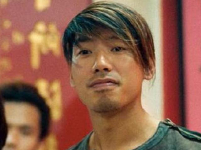 年过半百的“乌鸦”张耀扬近照被拍,她20岁的女朋友更清纯可爱