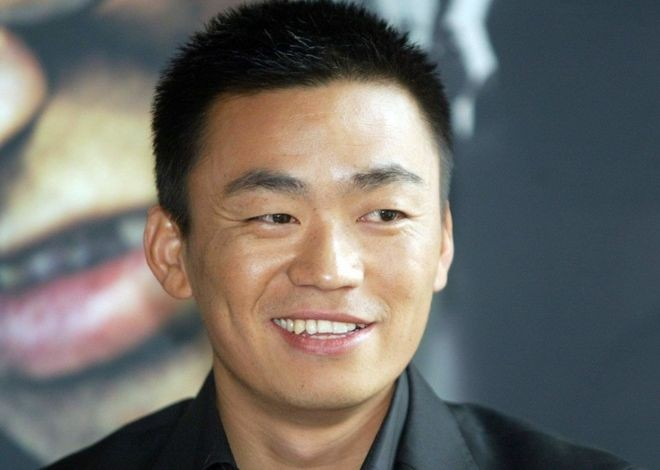 网友们公认的“长得丑”的五位男星，不能靠颜值只能靠实