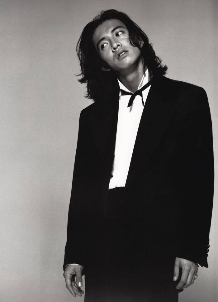 木村拓哉.1996年写真集. 超越了性别、模糊了刚柔的美。横须贺功光
