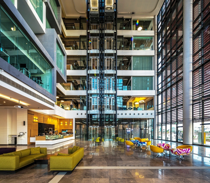 SAP 总部大楼丨Yashar Architects
