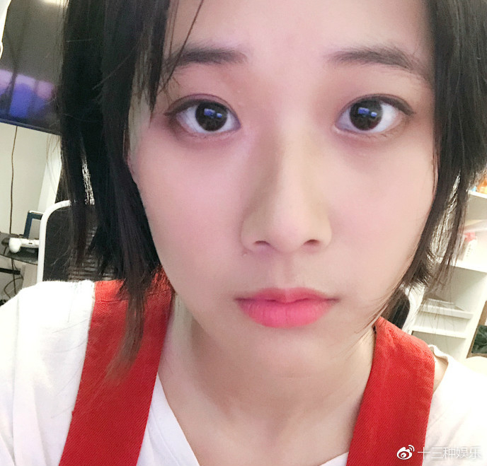 《极限挑战》张艺兴孙红雷女搭档真实身份曝光,都是美女主播