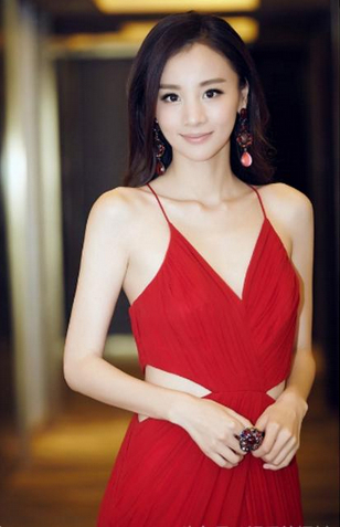 章龄之全家近照,演员老公帅气却靠演技爆红,儿子不像父母