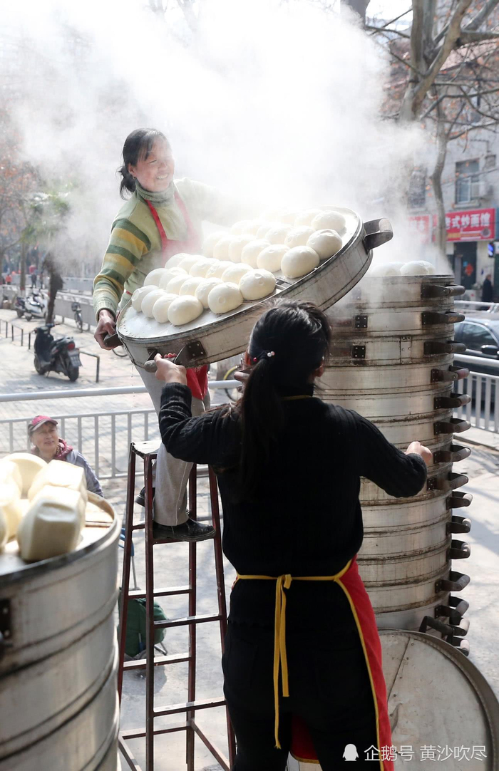 38层蒸笼蒸馒头成为街边一景|蒸笼|王女士|馒头_新浪新闻