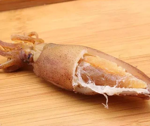 笔管鱼也叫海兔？家常笔管鱼做法简单，但味道出奇的鲜