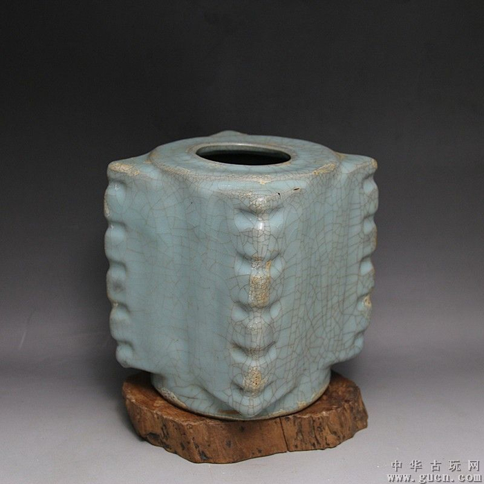宋代汝窑天青釉琮式瓶(汝魂汝瓷宣传)