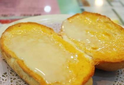 港式奶油猪仔包酥酥脆脆,入口即化