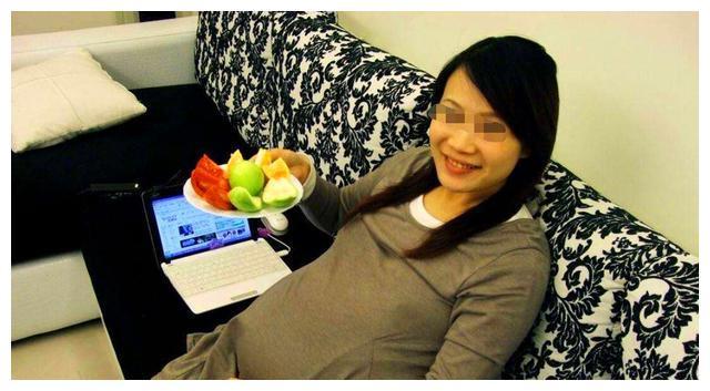 406斤宝妈怀二胎，拒绝医生“引产”的建议，靠吸氧“续命”待产