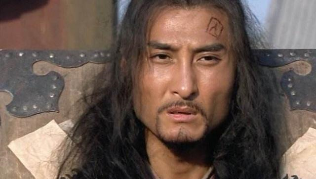 徐宁本来前途无量,但却被自己的表弟给骗上梁山