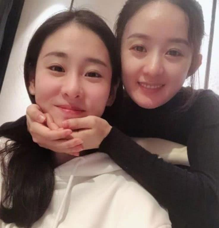 赵丽颖月子照片流出,附赵丽颖抱孩子照片,素颜也好美,超有爱!