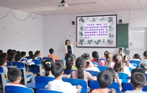 第八张图片,让你看出中国城市和农村的教育差别有多大。|学生|教室|教师|宿舍|老师_新浪新闻