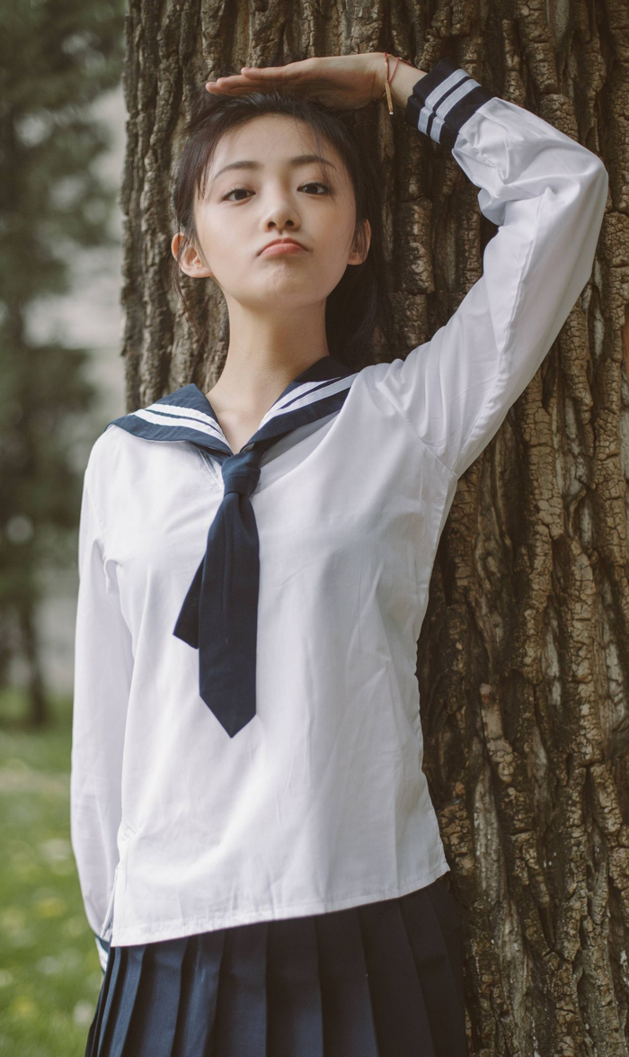 吴佳怡精美壁纸:甜美青春校园风,像极了初恋