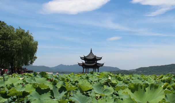 首批国家5A级旅游景区和中国十大风景名胜之一