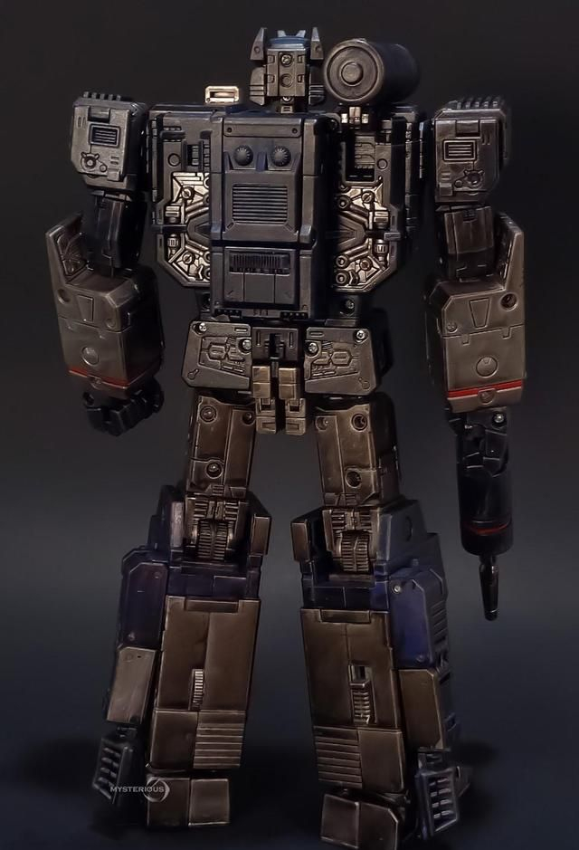 变形金刚动漫人物狂派霸天虎军团情报官声波重涂造型