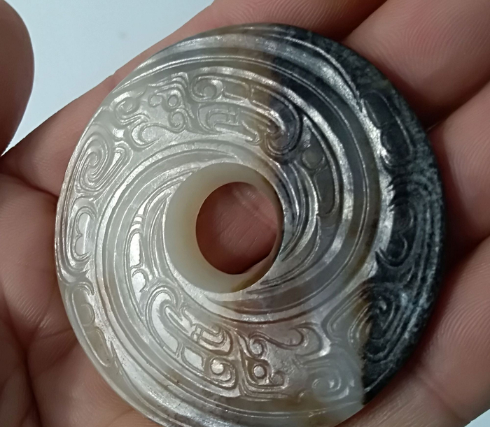 各种类型高古玉璧赏析