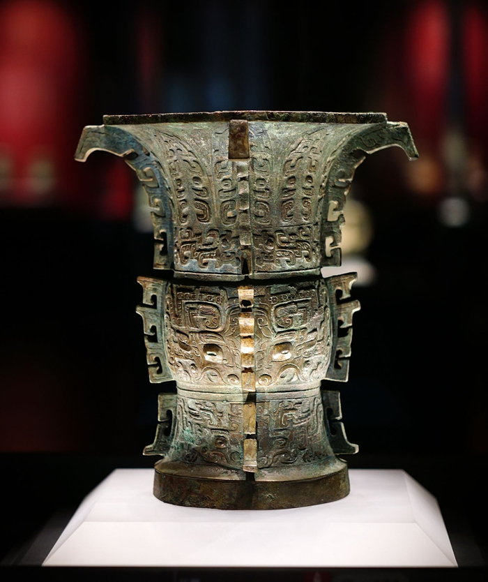 山西青铜博物馆展出的古代青铜器_新浪新闻