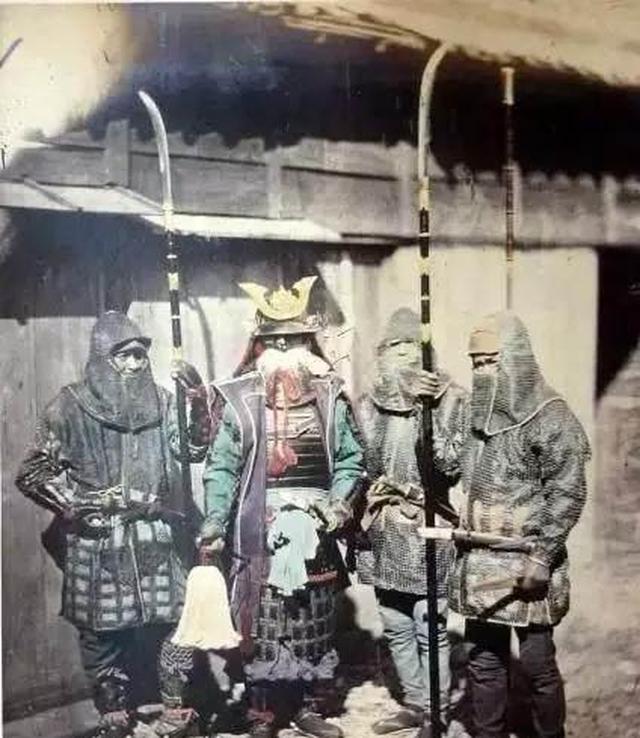 日本古代自产的锁子甲为何如此像忍者服？日本全套锁具足鉴赏
