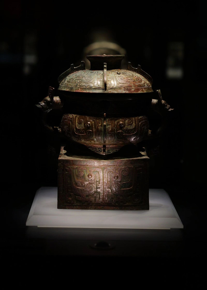 山西青铜博物馆展出的古代青铜器_新浪新闻