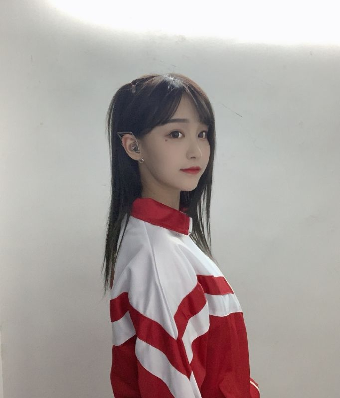 偶像美少女snh48王晓佳迷人可爱写真美照欣赏