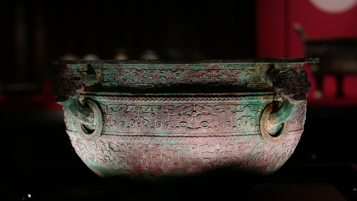山西青铜博物馆展出的古代青铜器_新浪新闻