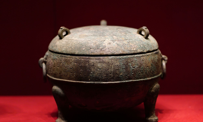 山西青铜博物馆展出的古代青铜器_新浪新闻