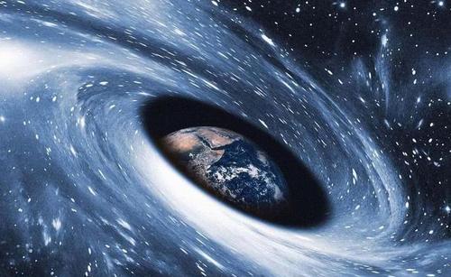 科学家又一发现，宇宙中最大的黑洞，质量是太阳的十万亿倍！