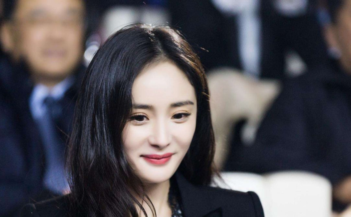 杨幂谢霆锋3月公布恋情?谢霆锋的回应,让人看清了真正爱的是谁