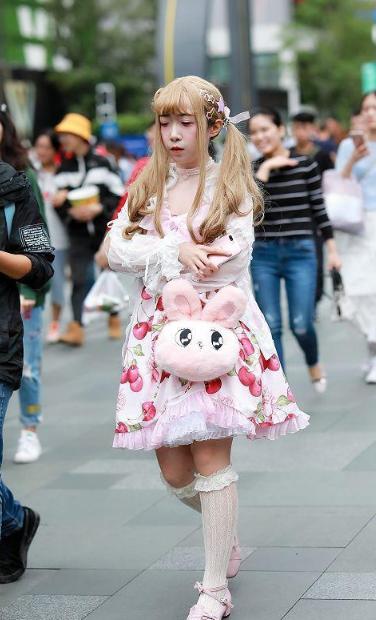 美暂停对低价值货物免税待遇