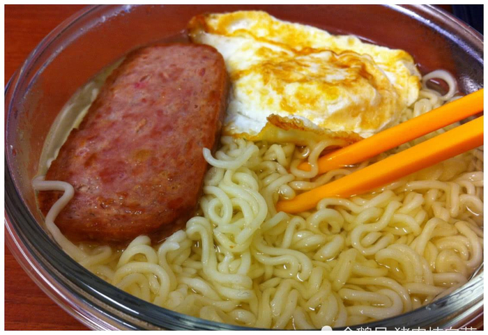 世界上最难吃的食物,午餐肉泡面上榜,狗闻到都想吐