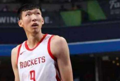 被火箭裁掉20天后,大魔王周琦第一次公开亮相,20秒投进5个3分球