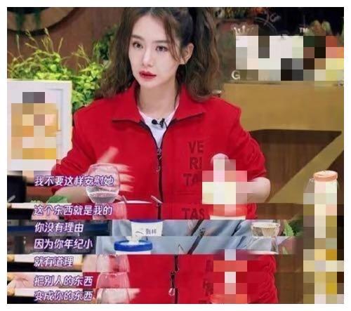 戚薇和女儿抢裙子，给女儿说的话太有教育意义，圈粉无数