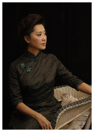 《雷雨》之周蘩漪:女子本良善,为爱则疯狂|周萍|周朴园|梅侍萍_新浪