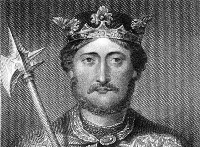 中世纪的欧洲男爵相当于我国古代什么爵位？能拥有多少武装力量？