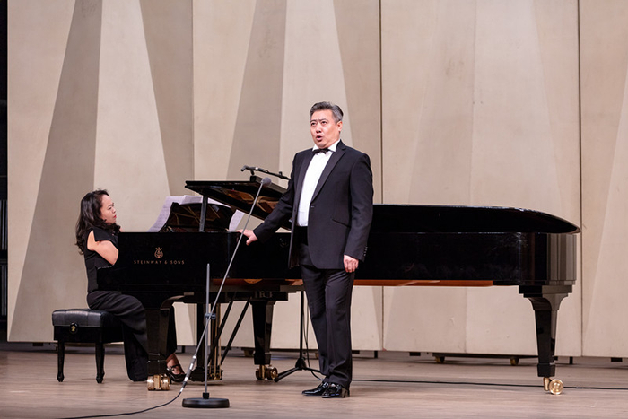 胡适熙教授从教55周年音乐会举行 13位歌唱家9位钢琴家同台演出