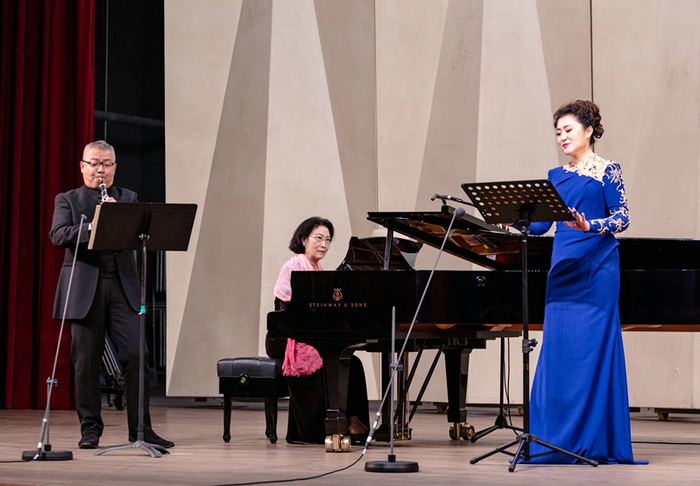 胡适熙教授从教55周年音乐会举行 13位歌唱家9位钢琴家同台演出