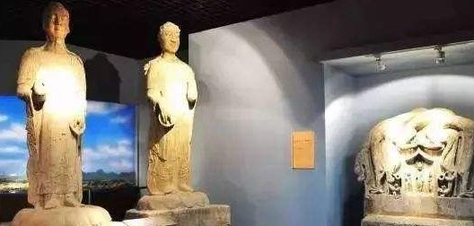 丈八佛石造像——施无畏与愿印