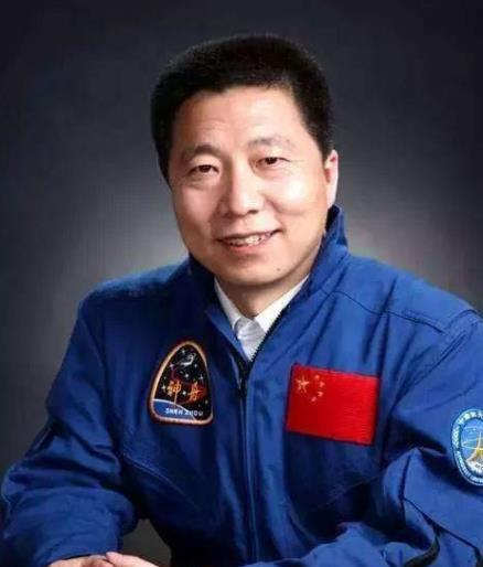 杨利伟作为我国航天第一人,为何再也没上天?多年后本人说出真相