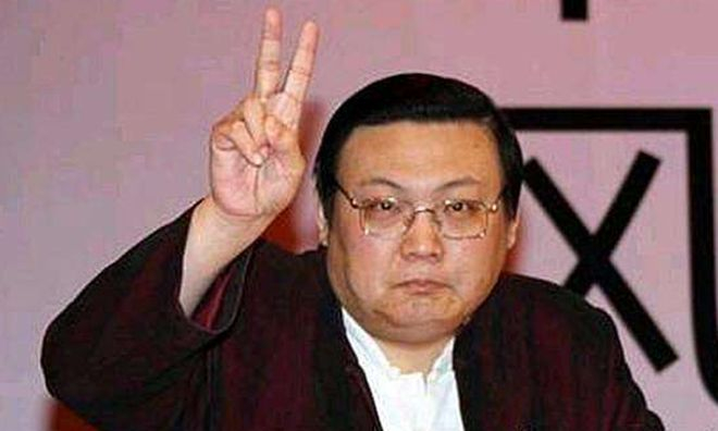 梁宏达到底是干什么的?为什么上知天文下知地理,无不知晓