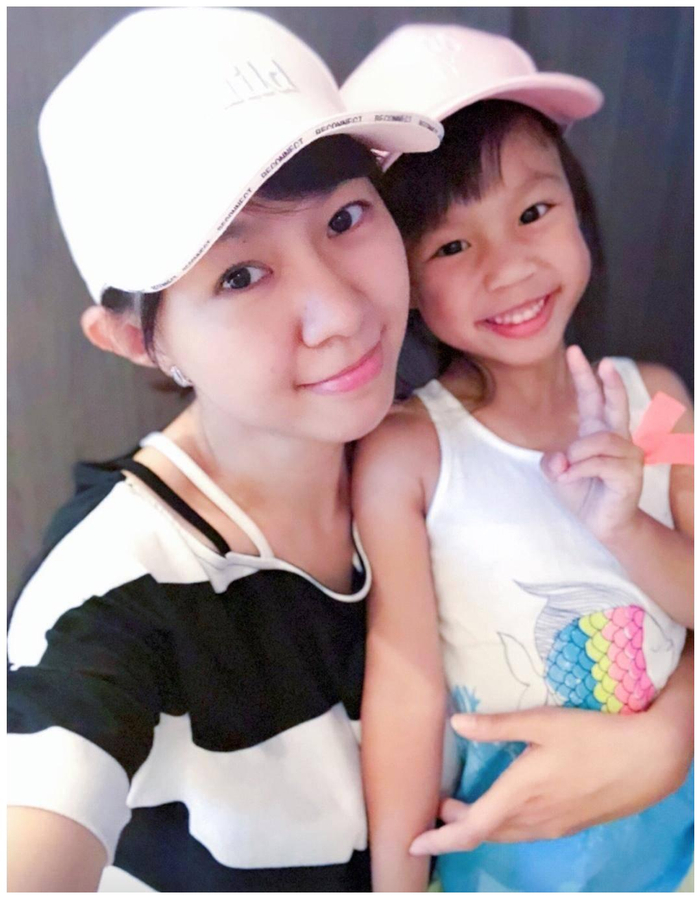 如今女儿已经5岁了,但是卓依婷一直都是大家心中的那个小姑娘.