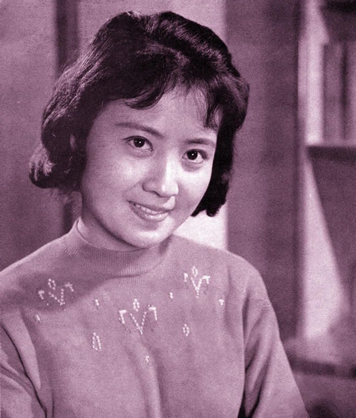 1980年代女影星高英，罕见剧照老照片，因电影《燕归来》而出名